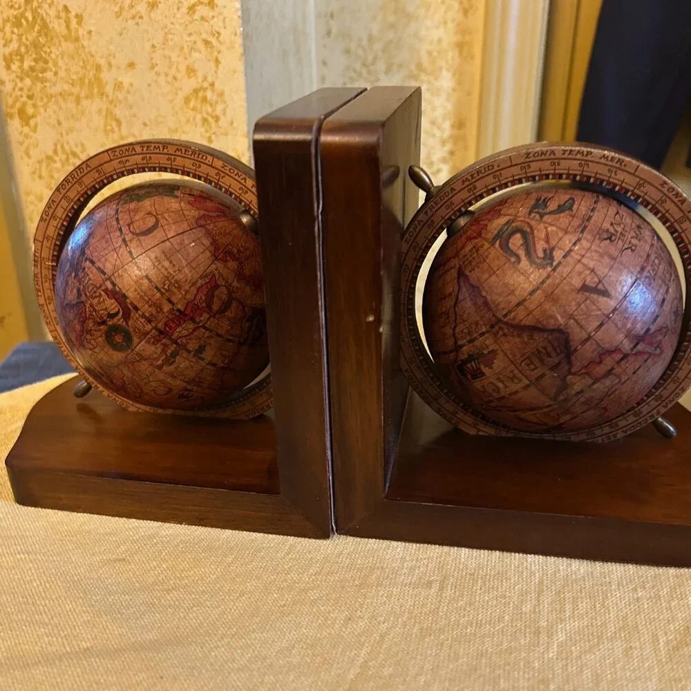 Vintage  Globe bookends  (Olde World) made in Italy  6.5 in tall 11 wide - Picture 2 of 5